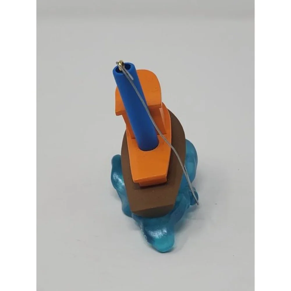 2000 Hallmark Keepsake‎ Scuffy The Tugboat With Little Golden Book Ornament